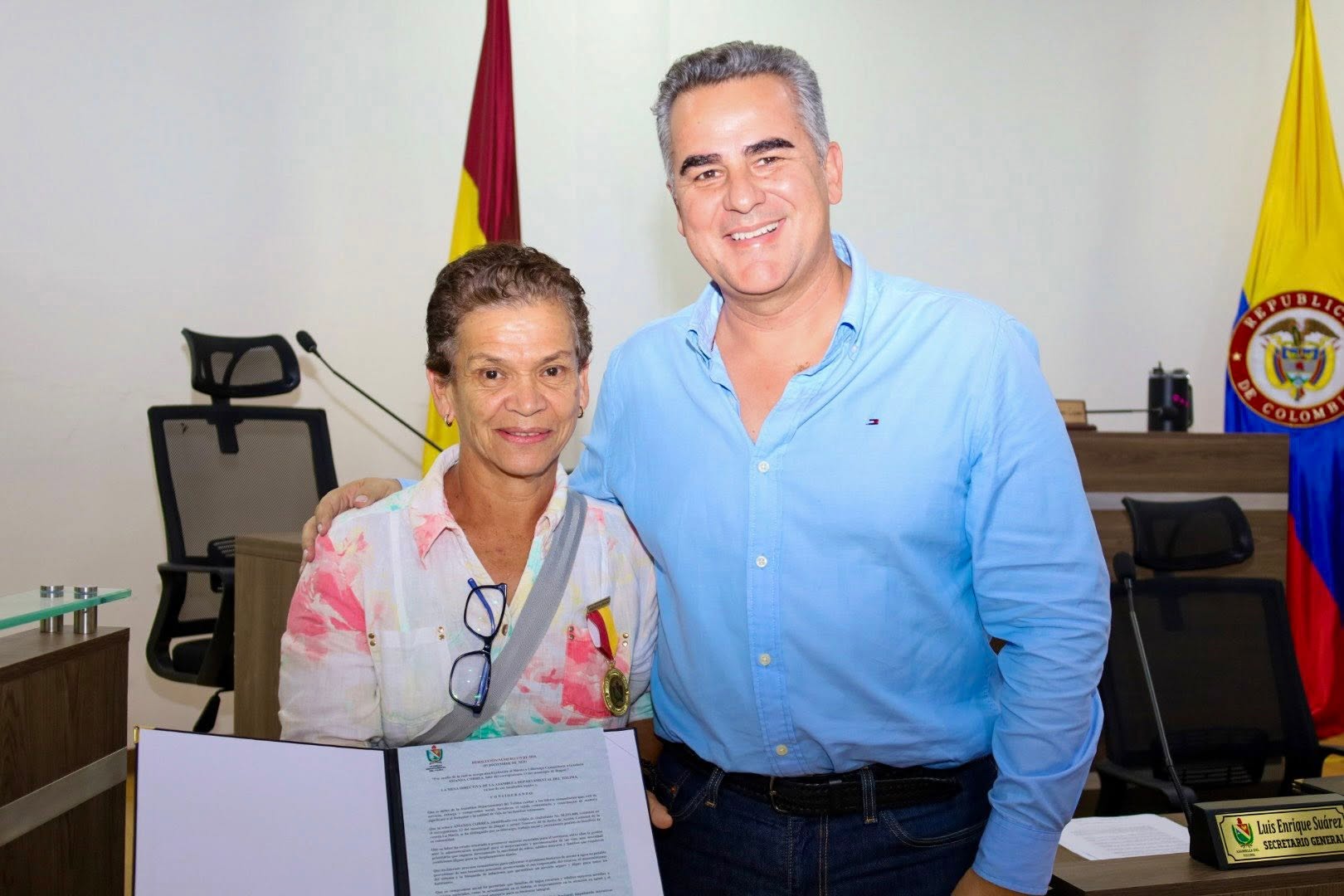 Pipe Ferro acompañando un reconocimiento ciudadano en la Asamblea